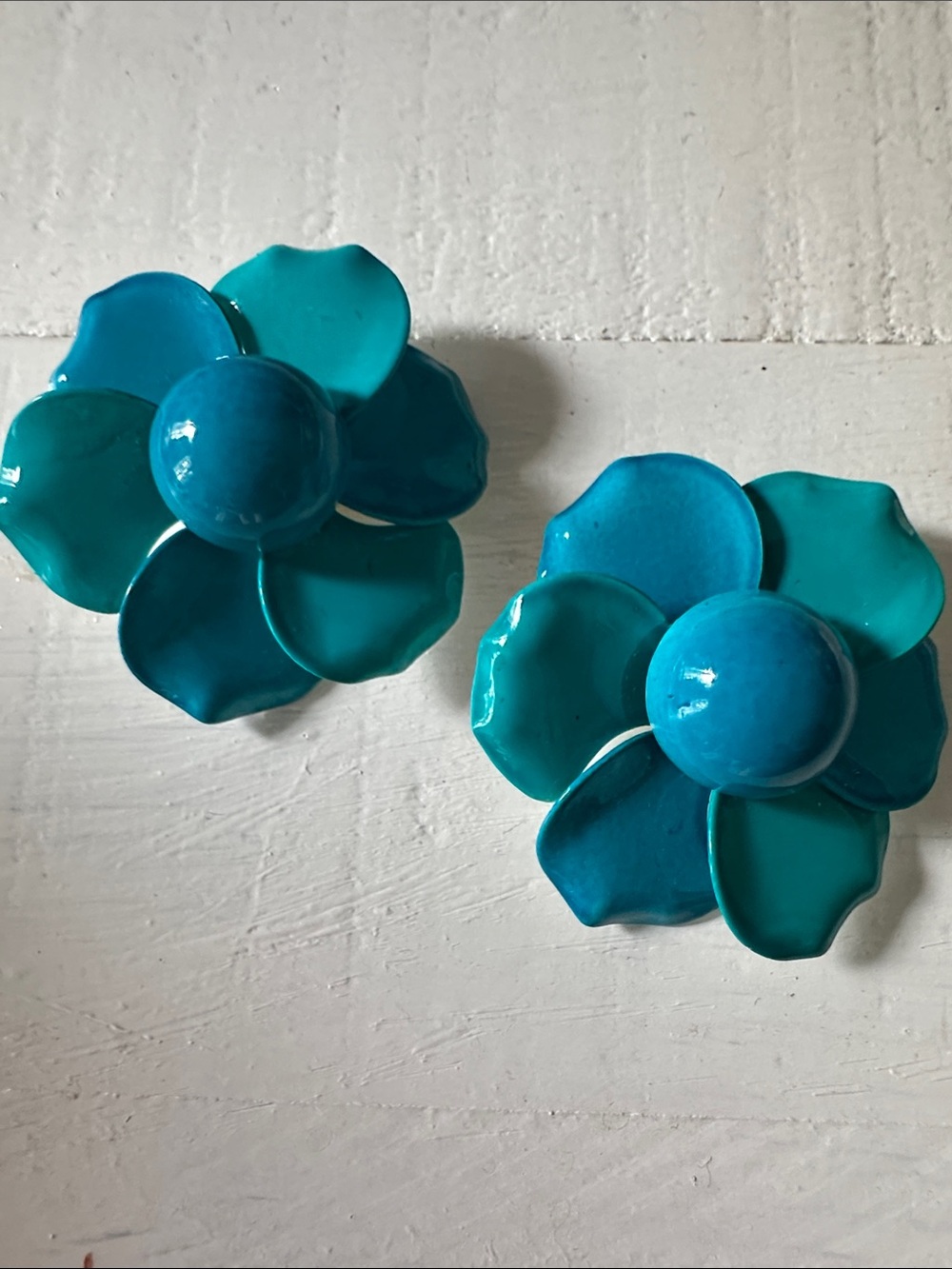 1960’s Vintage Teal Flower Clip-On Earrings - Vibrant Blue-Green Floral Pair